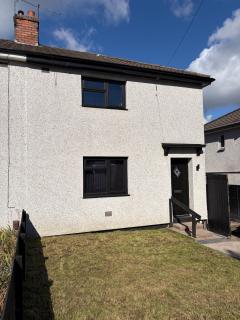 Modern 3 bed house in Dudley - 8