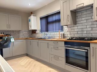 Modern 3 bed house in Dudley - 7