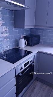 Dress to impress home - 9