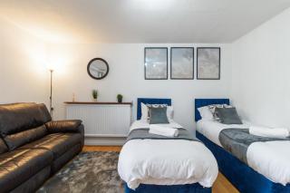 The Sky Suite Tottenham - 8