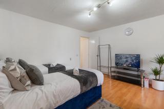 The Sky Suite Tottenham - 5