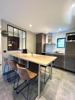 T3 moderne avec parking à 15 min de Lyon - 8