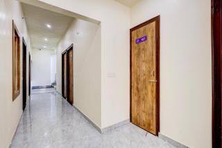 Hotel O DREAM INN - 9