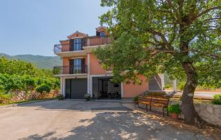 Villa Stipe - Makarska by Villas Guide - 1