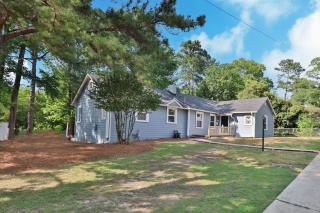 Trailside Escape - 2