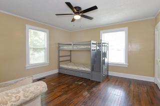 Trailside Escape - 1