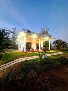 Flora Lake View Resort Wilpattu - 3