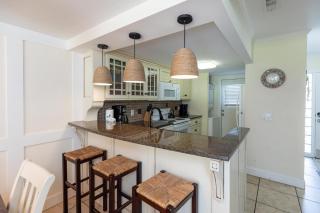 26 Hilton Head Cabanas - 6