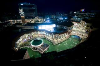 Elegant and Modern Style Venice Luxury Residences - 1