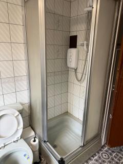 Modern 3Bed Doncaster Home with Vintage Charm - 9