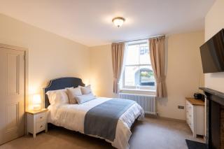 Delabere House - Luxury Cotswolds Holiday Apartments - 9