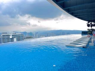 Eaton Residences By Luna - 8