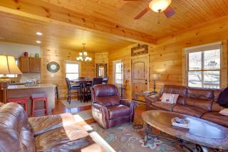 Decks and Panoramic Views Rustic Sparta Cabin - 6