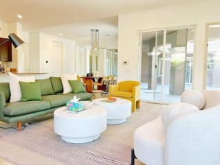 Your Relaxing Getaway Private Villa with Pool & Spa - 5