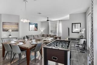 Townhouse Moderna 4Q — Perto da Universal - 8