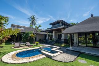3BR Beautiful Villa Queen With Stunning Rice Field - 0