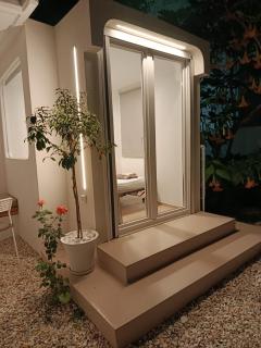 Viktoria's Garden Pavilion - 0