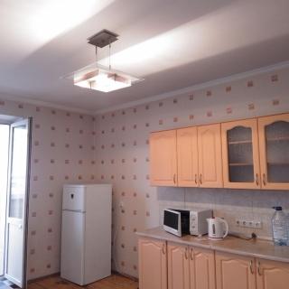 Большая квартира на метро Позняки - 1