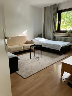 Einfaches Zimmer zum Wohlfühlen - 2