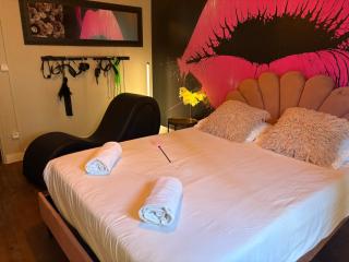 La Parisienne Coquine Love and Plaisir - Love Room - 1