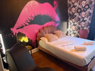 La Parisienne Coquine Love and Plaisir - Love Room - Troyes - 9