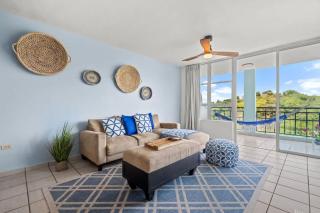 Santorini Coastal Vibe Apartment in Costa Brava Ceiba - 0