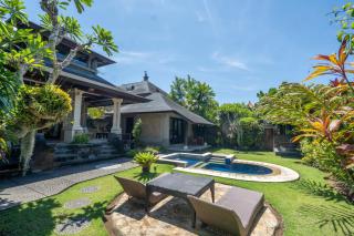 3BR Beautiful Villa Queen With Stunning Rice Field - 8
