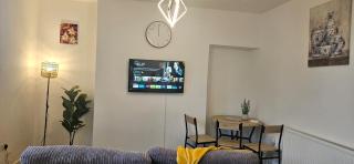 OG Stays VIII- Free Wifi, Free Parking, Family & Contractor - 8