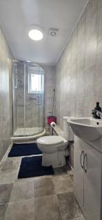 OG Stays VIII- Free Wifi, Free Parking, Family & Contractor - 3