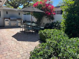 Beach Oasis Heated Pool, Gazebo, Hot Tub - 9