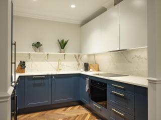 Exclusive 4 bed - Brand New Penthouse - 8