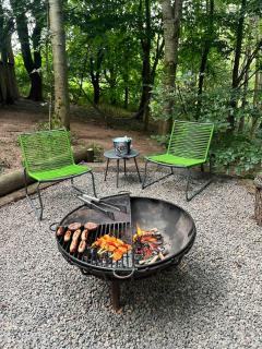 Ty Cwtch Cabin - secluded woodland cabin & covered hot tub - 8