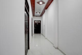 SPOT ON Sky Blue Hotel - 3