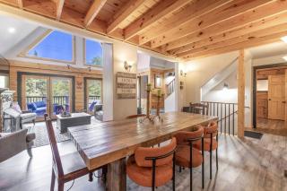 Le Vonde Chalet - Luxury log-style, Hot Tub, Game Room, Fire Pit, Walk to Slopes - 7