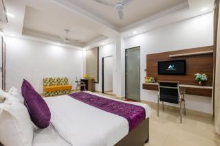 Hotel Aura Grand sector 63A Noida I Couple Friendly - 4