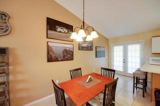 Screened Porch and Pool Access Cozy Sebring Condo - Sebring - 3