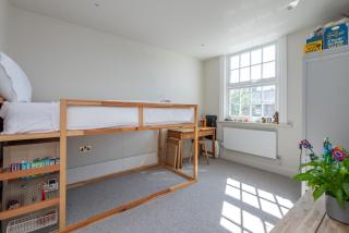 Modern 3BD Home with Garden West London - 6