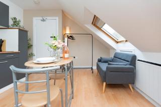 Open Mind Property - Perfect Studio Getaway for 2 - 8