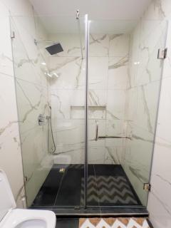 Luxury Studio Apt at 233 Boulevard Cantonment-Accra - 6