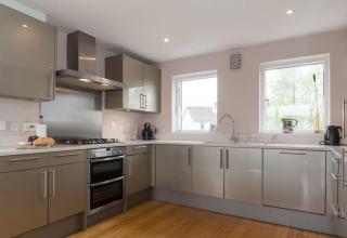 Celandine lakeside house, swimming pools & spa - 2