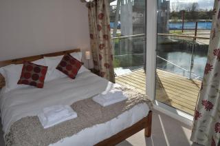 Celandine lakeside house, swimming pools & spa - 1