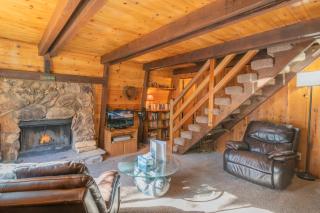 Prescott's Place - Close to Slopes, Hot Tub, Fireplace, Deck, BBQ - 7