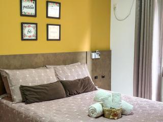 Hospedagem com café da manhã - Quarto 2 - Hospedaria Orquídeas de Bombinhas - 8