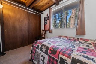Prescott's Place - Close to Slopes, Hot Tub, Fireplace, Deck, BBQ - 1