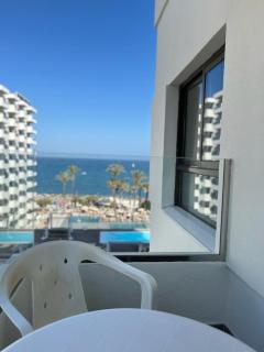 WintowinRentals Newly Renovated Private Suite Beachfront & Steps to the Marina - 5
