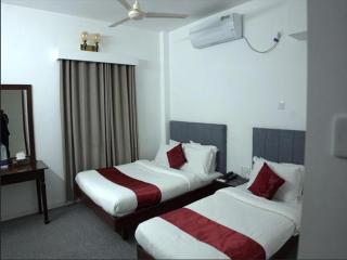 Grand Emarah Hotel and Restaurant - 9