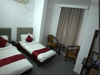 Grand Emarah Hotel and Restaurant - 8