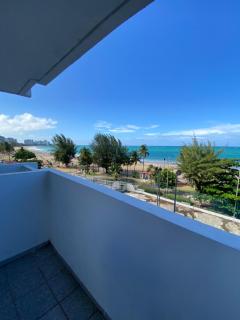 Oceanfront Isla Verde 2B 2B Apartment Paradise Getaway - 4
