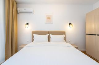 Central ONE Serenity Loft plus Parking - 4