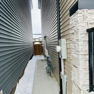 Modern Basement Suite near West Edmonton Mall - 5